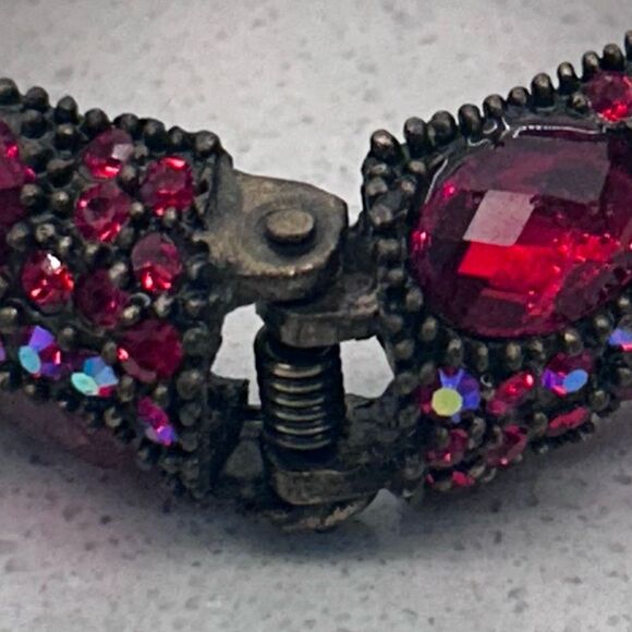 Vtg Gorgeous Clamper Cuff Bracelet Women's OS Red AB Rhinestones Hinged Cabochon - Picture 4 of 12